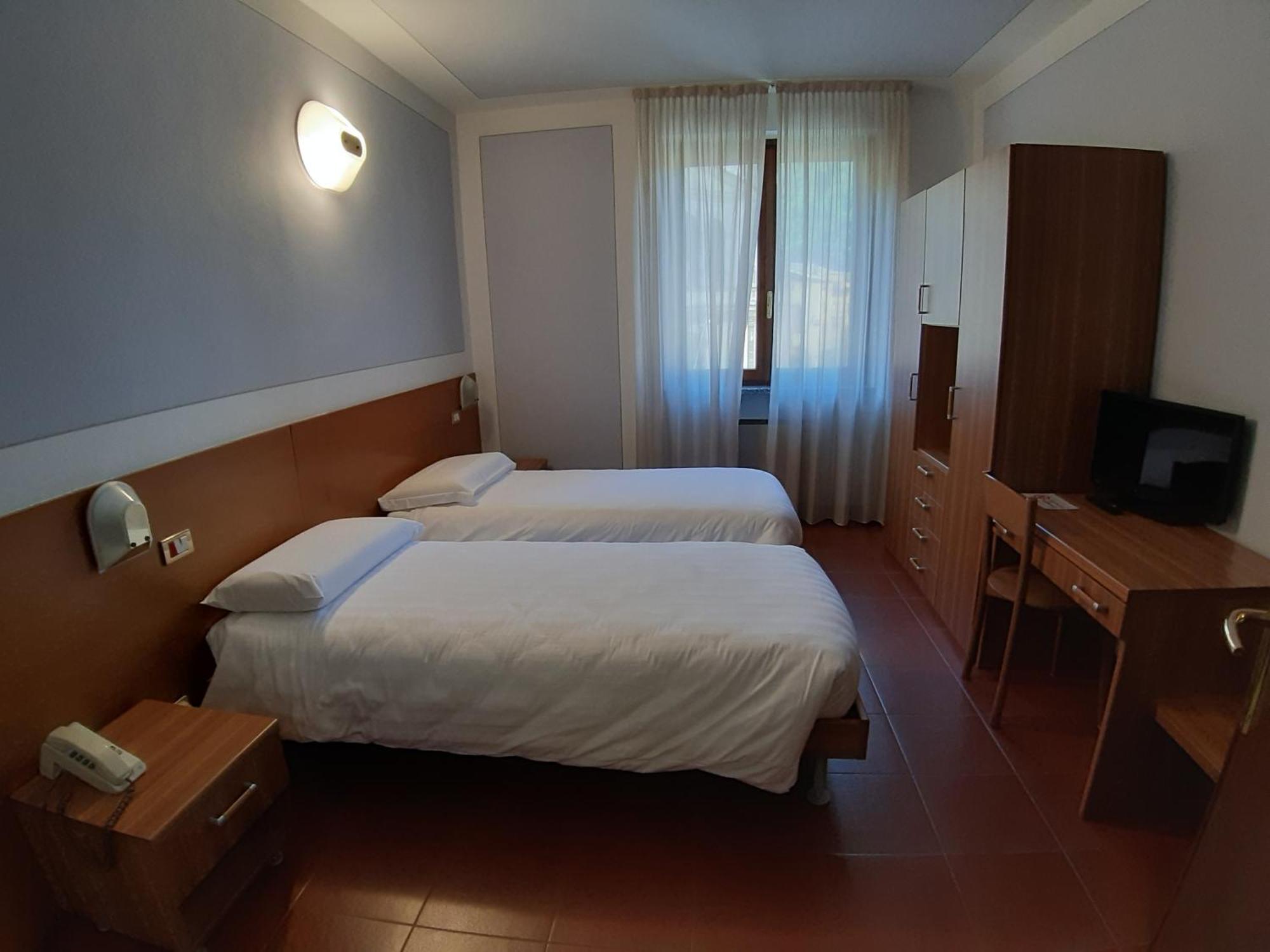 Hotel Ristorante Centrale Vestone Rum bild