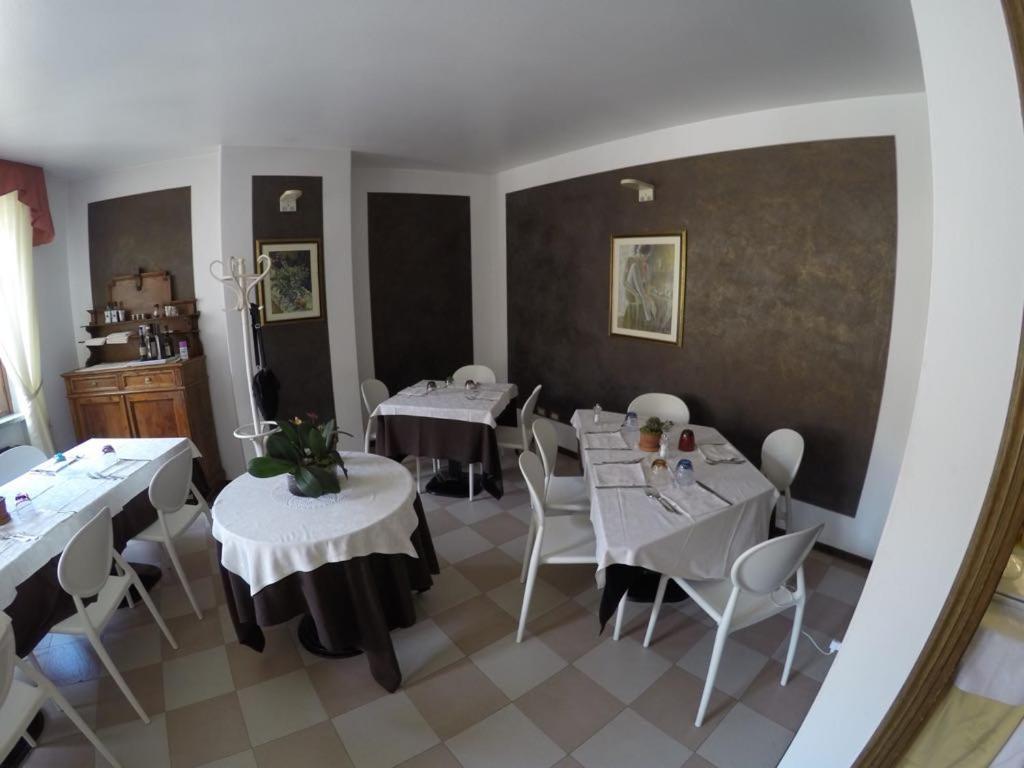 Hotel Ristorante Centrale Vestone Exteriör bild